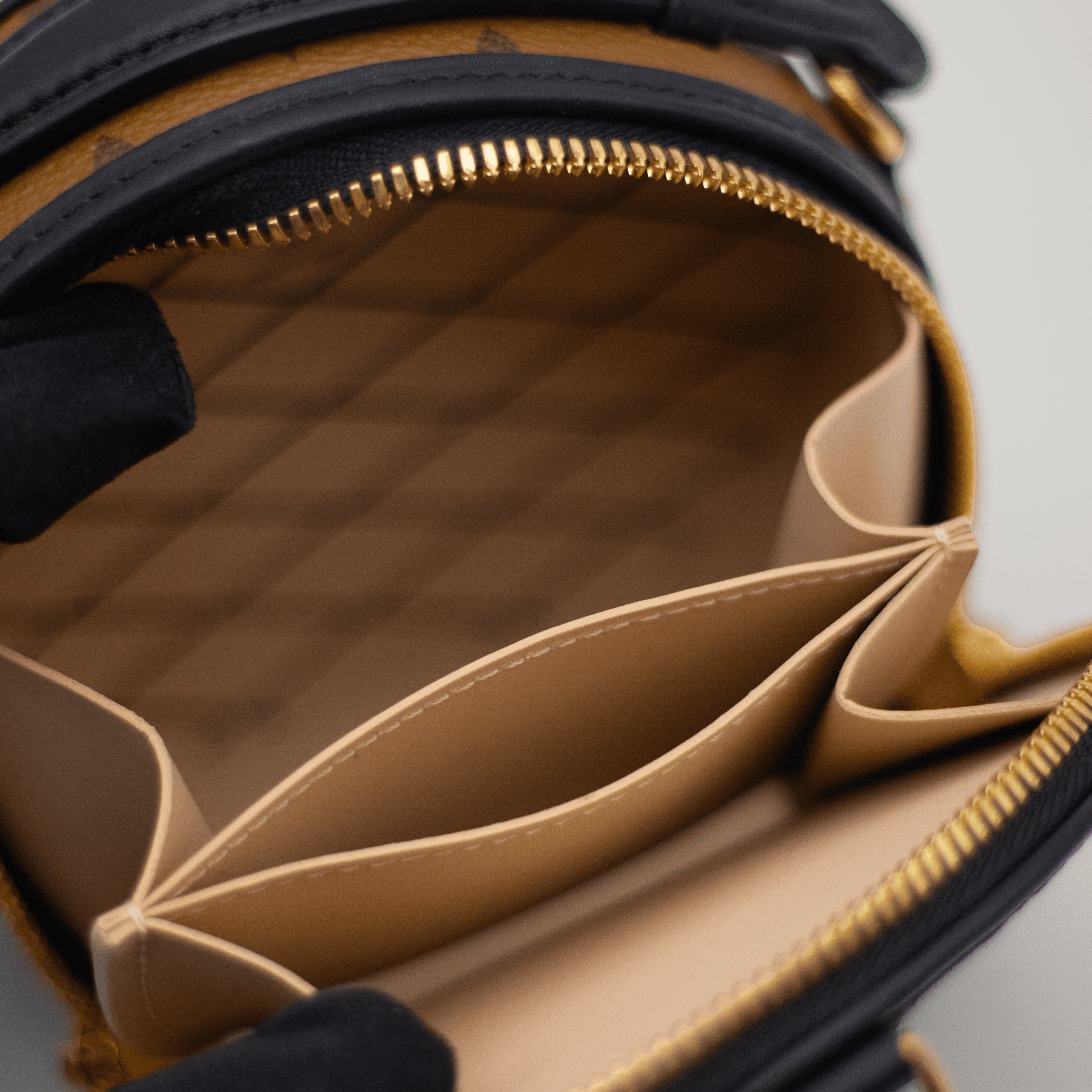 Louis Vuitton Mini Boîte Chapeau Bag