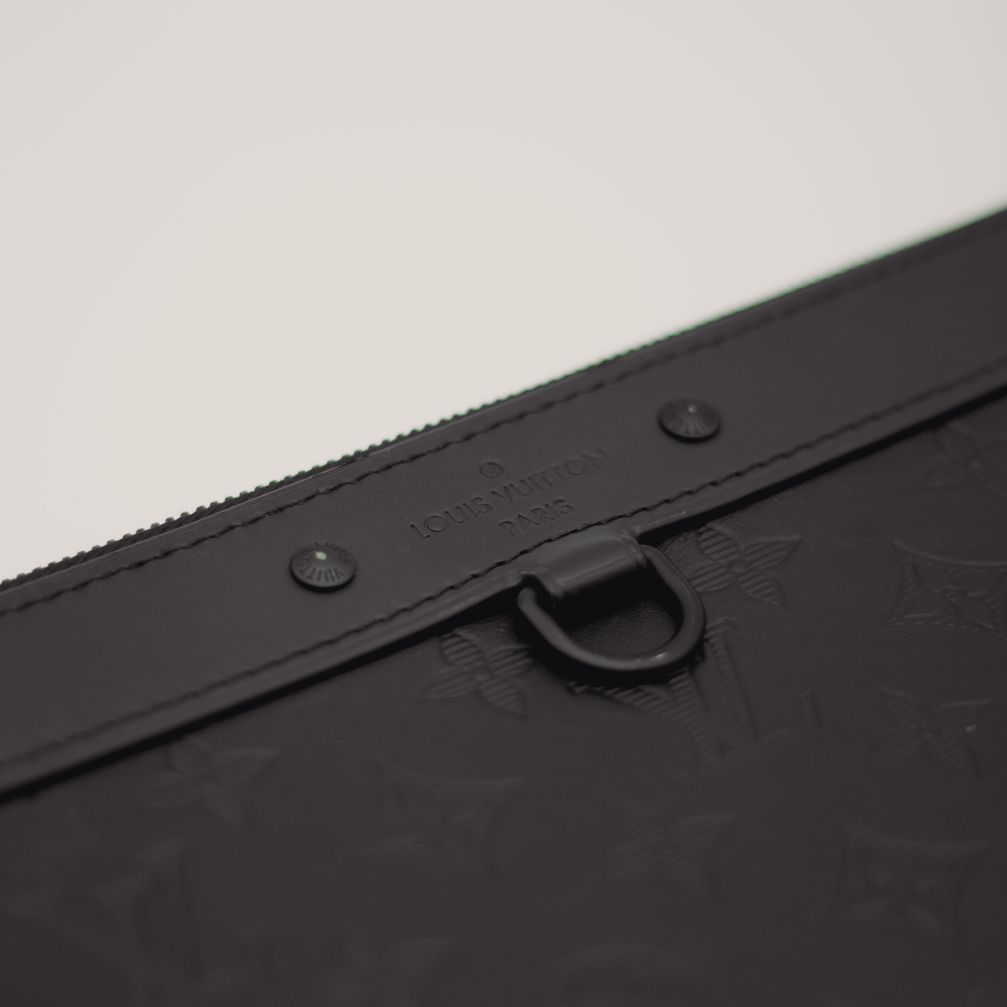 Louis Vuitton Monogram Discovery Pochette 
