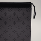 Louis Vuitton Pochette Voyage MM